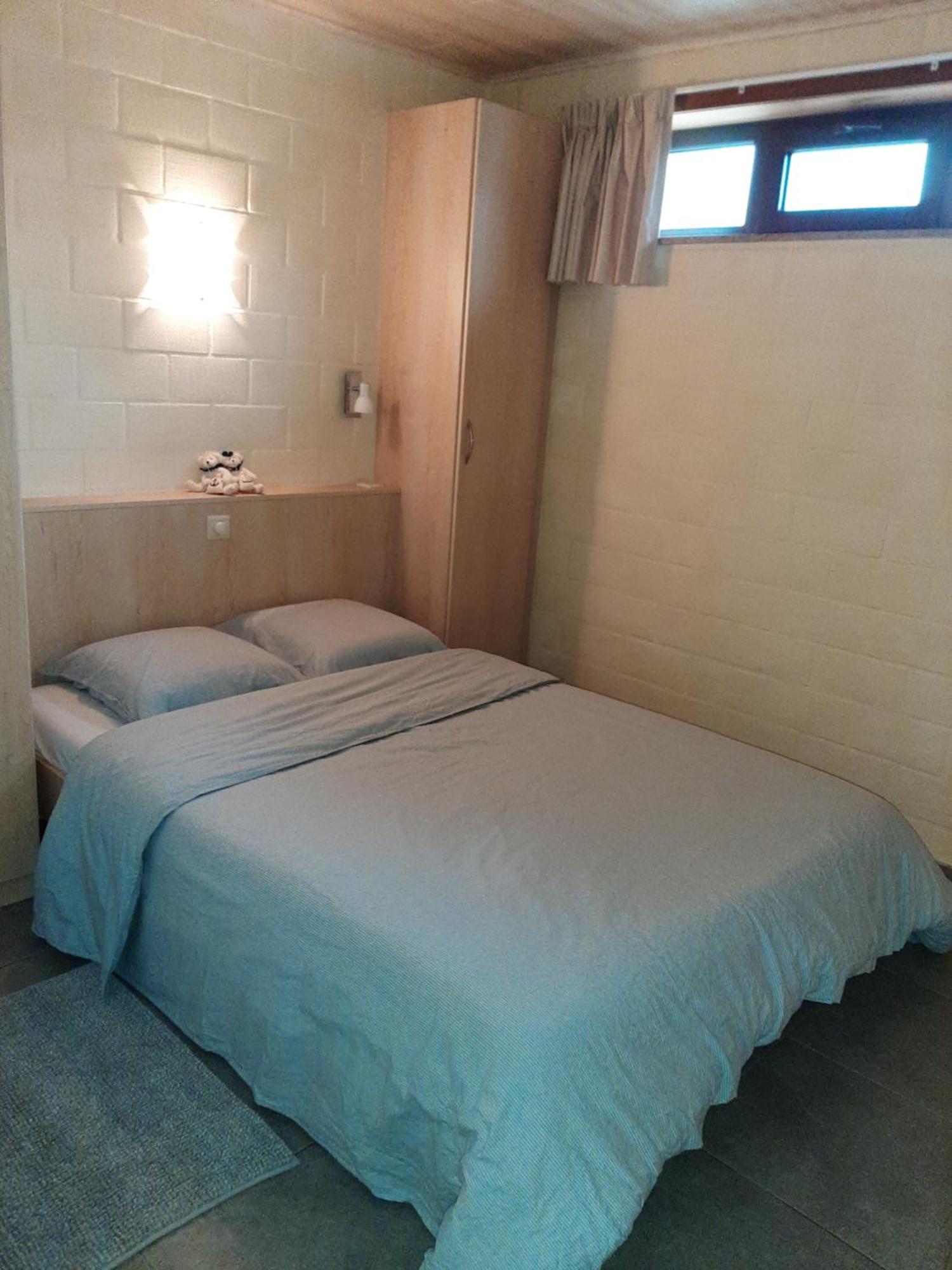 De Meiboom Vakantiehoeve Tot 21 Pers Langemark 외부 사진